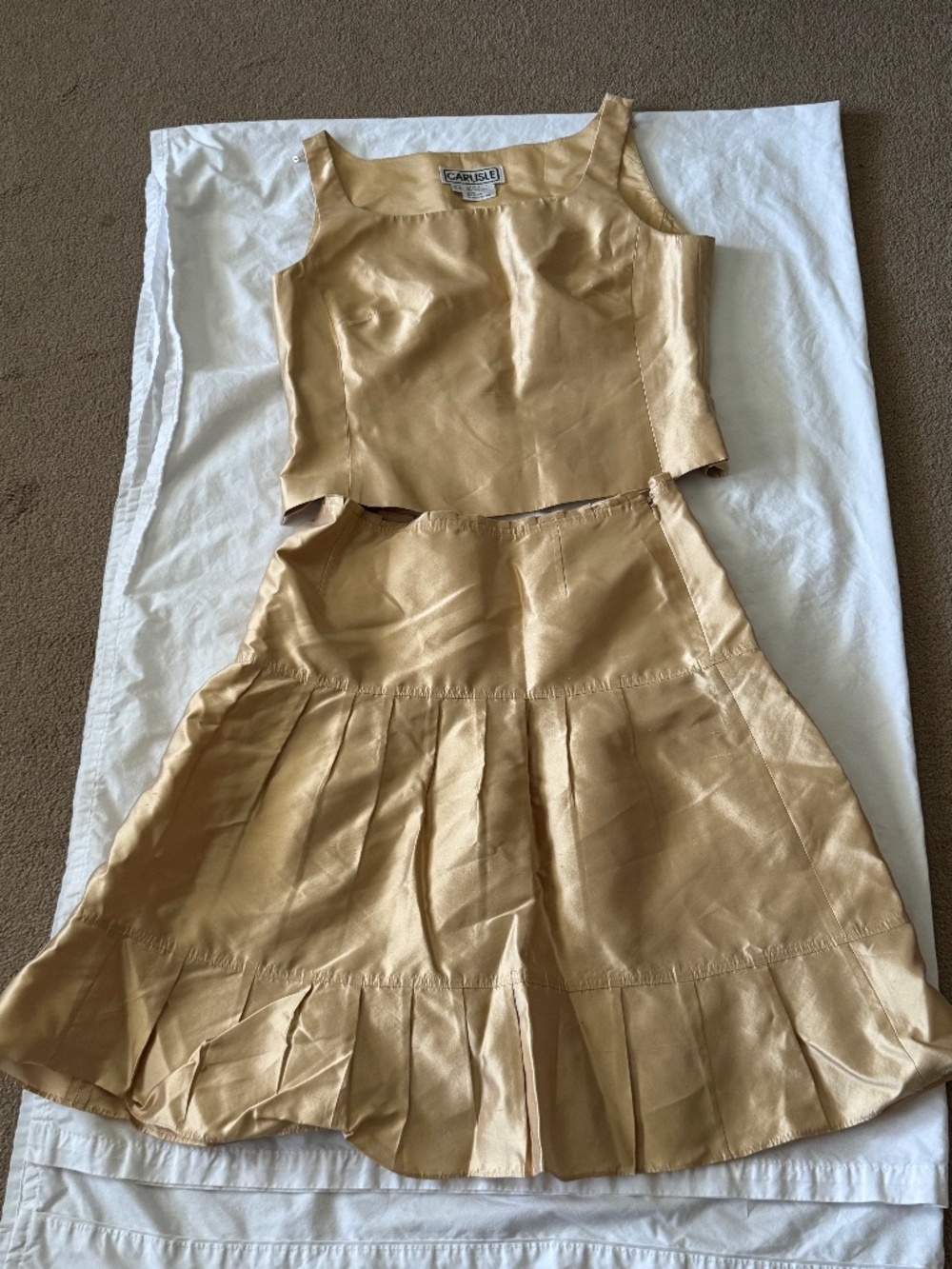 Carlisle Two-Piece Set